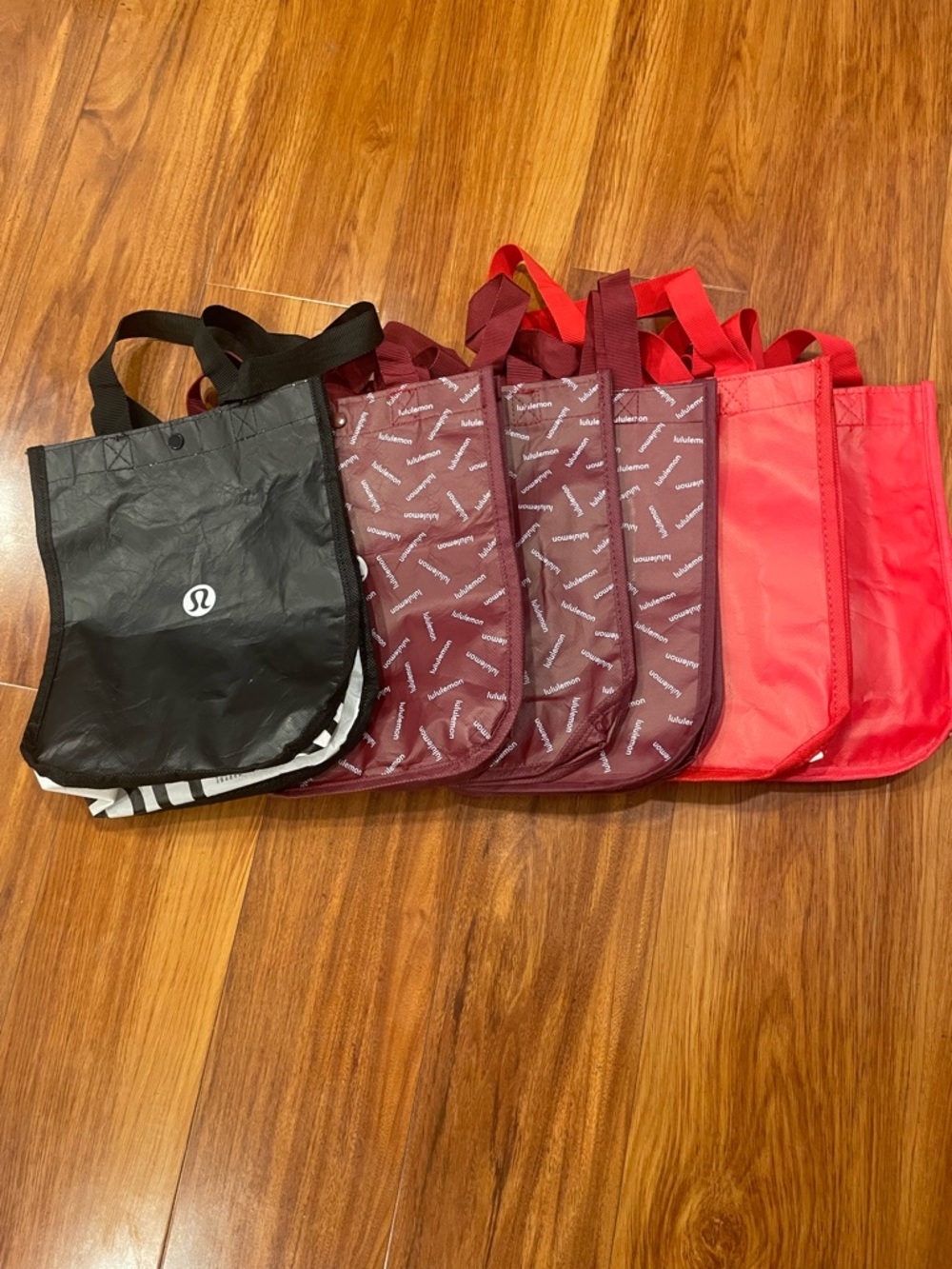 Lululemon Colorful Recyable Mini Tote Bags